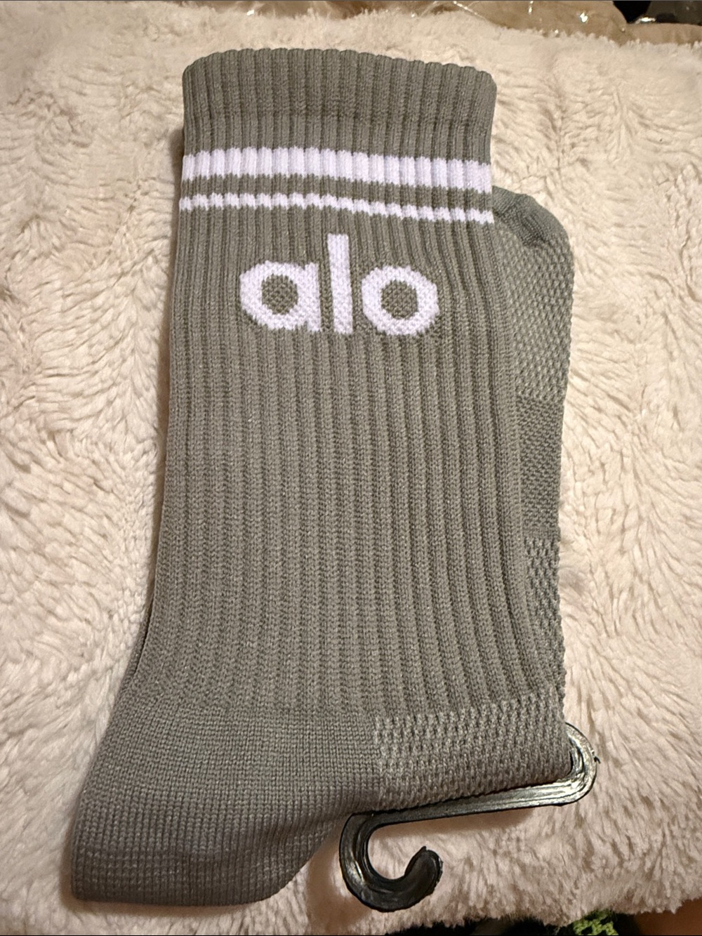 New ALO Yoga Men's or women Crew Athletic Socks in Olive Green with White Logo